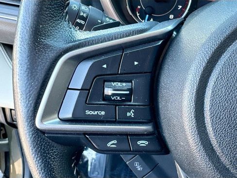 Used 2022 Subaru Ascent Limited w/ Popular Package #2A image 8