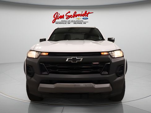 Used 2024 Chevrolet Colorado Trail Boss w/ Technology Package AWD/4WD image 3