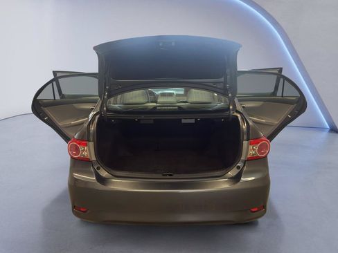 Used 2011 Toyota Corolla LE FWD image 13