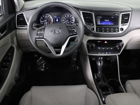 Used 2018 Hyundai Tucson SE AWD/4WD image 6