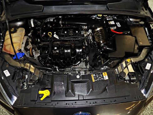 Used 2018 Ford Focus ST FWD image 22