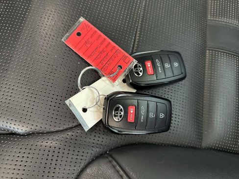 Used 2023 Toyota Tundra Capstone image 36