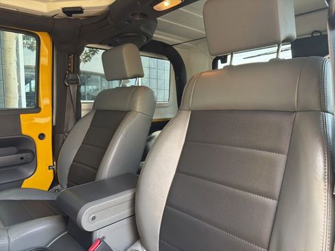 Used 2009 Jeep Wrangler X AWD/4WD image 3