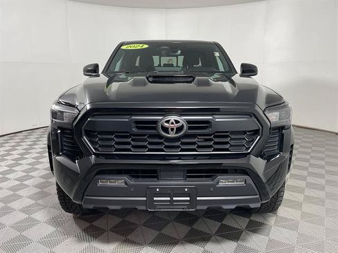 Certified 2024 Toyota Tacoma TRD Sport w/ TRD Sport Upgrade Package AWD/4WD image 2