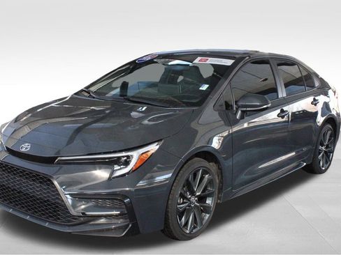 Certified 2026 Toyota Corolla SE w/ SE Package FWD image 11