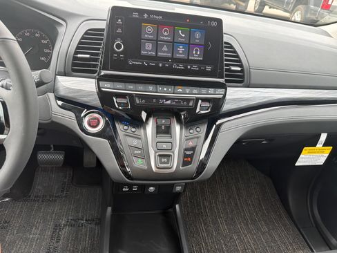Used 2026 Honda Odyssey Elite image 28