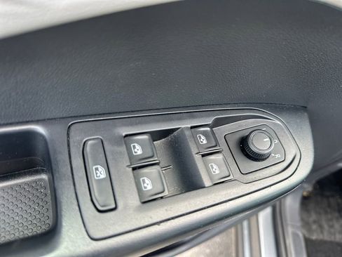 Used 2024 Volkswagen Taos S FWD image 40
