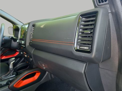 Used 2023 Nissan Frontier PRO-4X w/ Pro Convenience Package AWD/4WD image 11