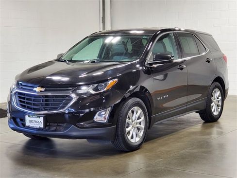Used 2019 Chevrolet Equinox LT image 2