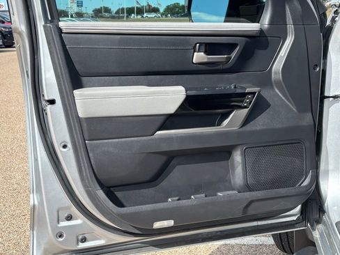 Used 2025 Toyota Tundra Limited image 27