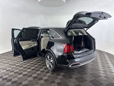 Certified 2023 Kia Sorento SX Prestige image 16