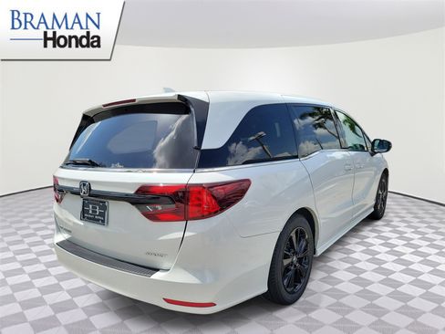 Certified 2023 Honda Odyssey Sport image 4