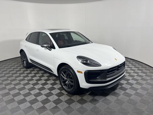 Certified 2024 Porsche Macan Turbo AWD/4WD image 9