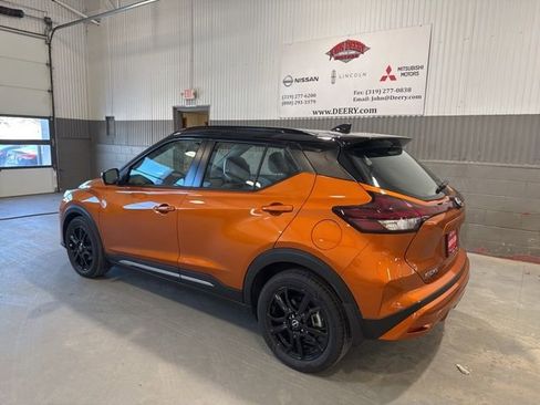 Used 2023 Nissan Kicks SR w/ SR Premium Package image 6