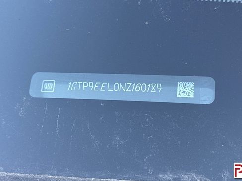 Used 2022 GMC Sierra 1500 AT4 w/ AT4 Premium Package image 3