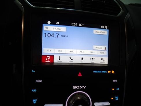 Used 2019 Ford Explorer Sport w/ Ford Safe & Smart Package AWD/4WD image 16