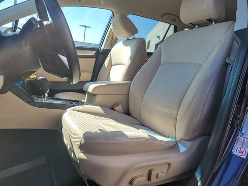 Used 2018 Subaru Outback 2.5i Premium image 7