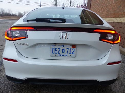 Used 2024 Honda Civic LX image 8