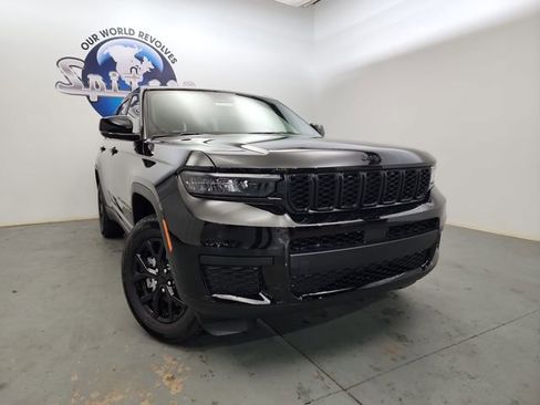 New 2025 Jeep Grand Cherokee L Altitude image 4