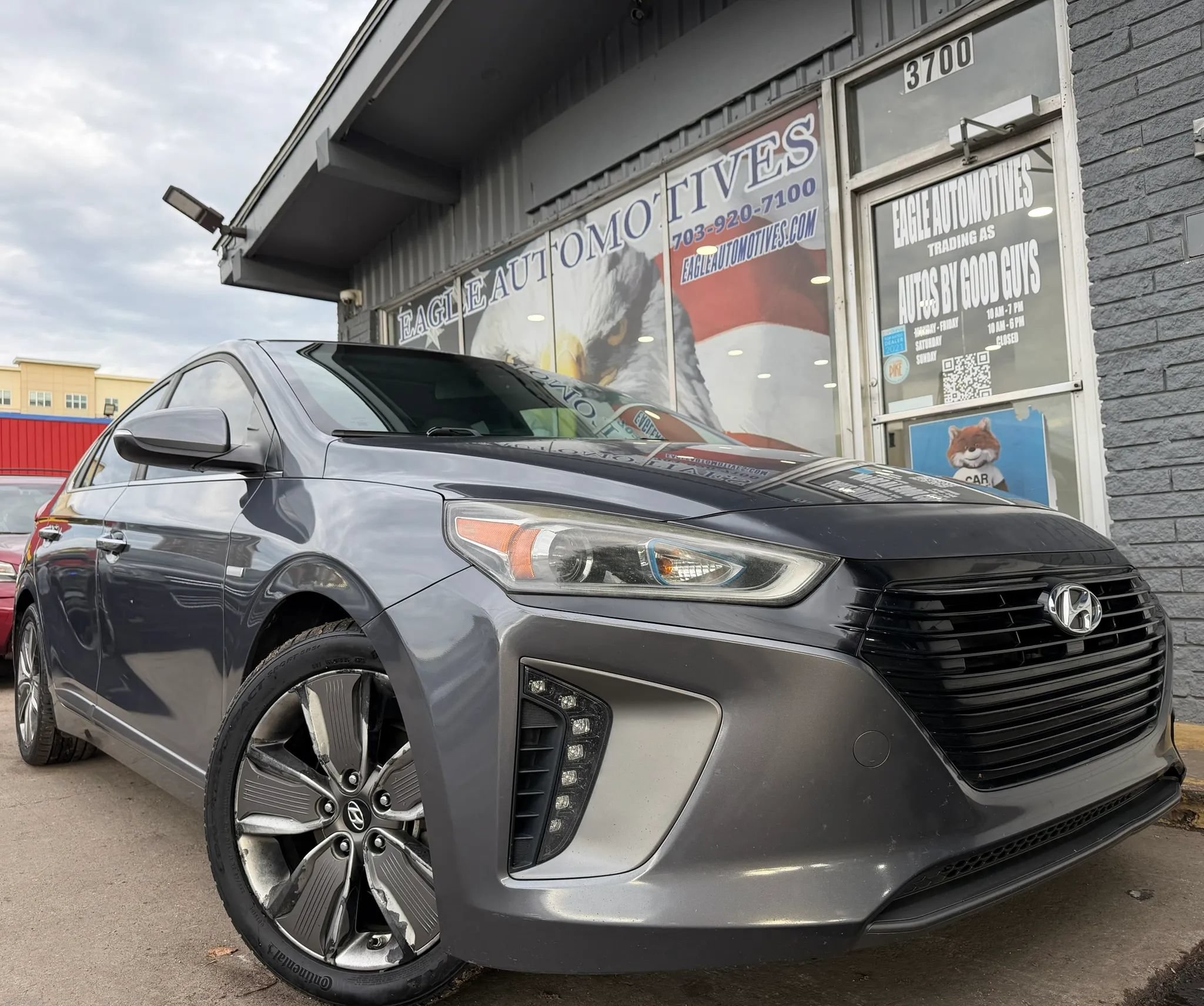 Used 2017 Hyundai Ioniq Limited FWD image 1