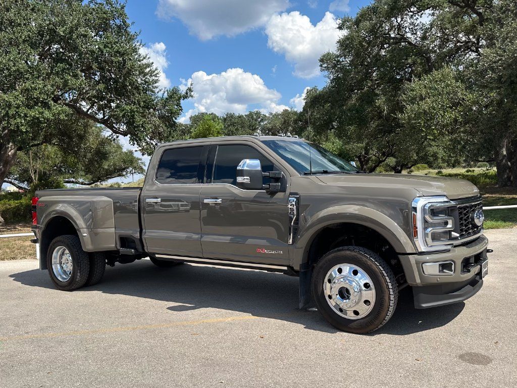 Used 2026 Ford F450 Platinum w/ Platinum Plus Package AWD/4WD image 3