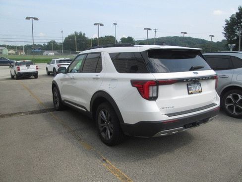 Used 2025 Ford Explorer Active w/ Active Comfort Package AWD/4WD image 4