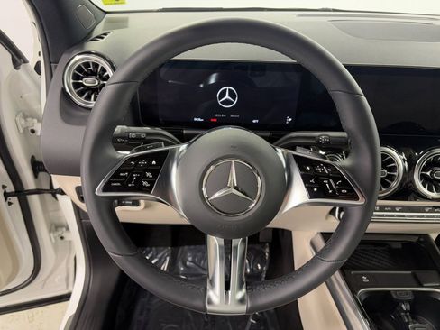 Certified 2026 Mercedes-Benz GLA 250 4MATIC image 11