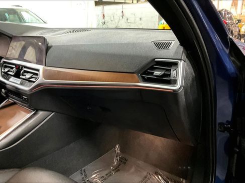 Used 2021 BMW 330i xDrive Sedan w/ Driving Assistance Package AWD/4WD image 19