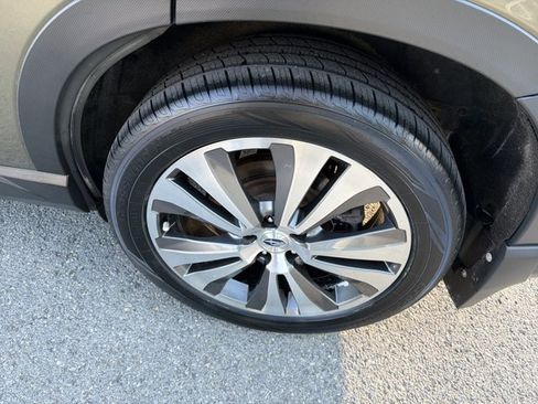 Used 2022 Subaru Ascent Touring w/ Popular Package #2A AWD/4WD image 12
