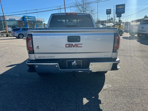 Used 2018 GMC Sierra 1500 SLT image 19