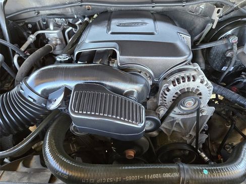 Used 2012 Chevrolet Suburban LT w/ Suspension Package, Off-Road image 20