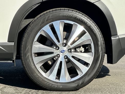 Used 2022 Subaru Ascent Limited w/ Technology Package image 13