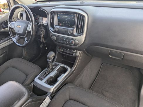 Used 2022 Chevrolet Colorado LT w/ LT Convenience Package image 13