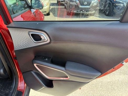 Used 2022 Kia Soul LX w/ Technology Package FWD image 21