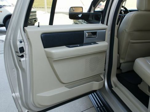 Used 2017 Ford Expedition EL XLT w/ Equipment Group 202A image 29