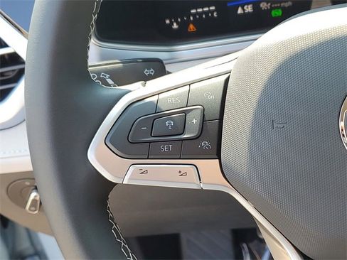 New 2025 Volkswagen Taos SE image 23