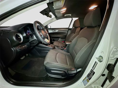 Used 2019 Kia Forte LXS image 21