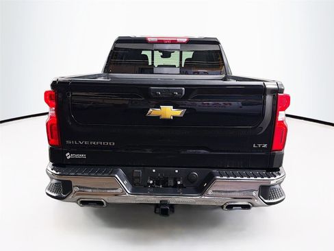 Used 2025 Chevrolet Silverado 1500 LTZ image 6
