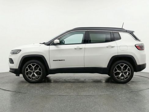 Used 2025 Jeep Compass Limited AWD/4WD image 5