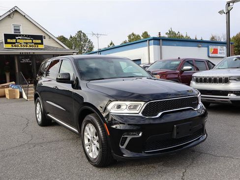 Used 2021 Dodge Durango SXT w/ 3rd Row Seating Group image 3