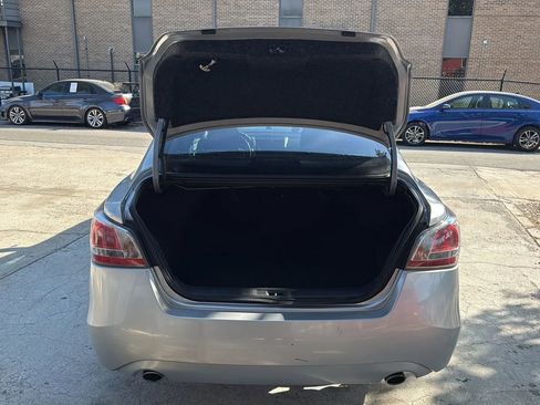 Used 2015 Nissan Altima 2.5 SV w/ Convenience Package FWD image 11