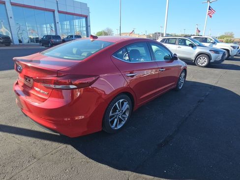 Used 2017 Hyundai Elantra Limited w/ Limited Tech Package 08 FWD image 3