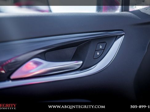 Used 2023 Buick Enclave Essence image 15