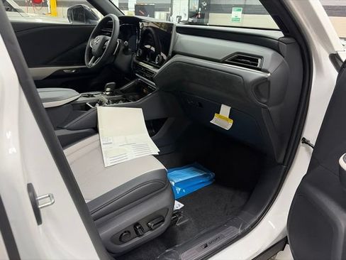 New 2026 Lexus TX 500h AWD image 10