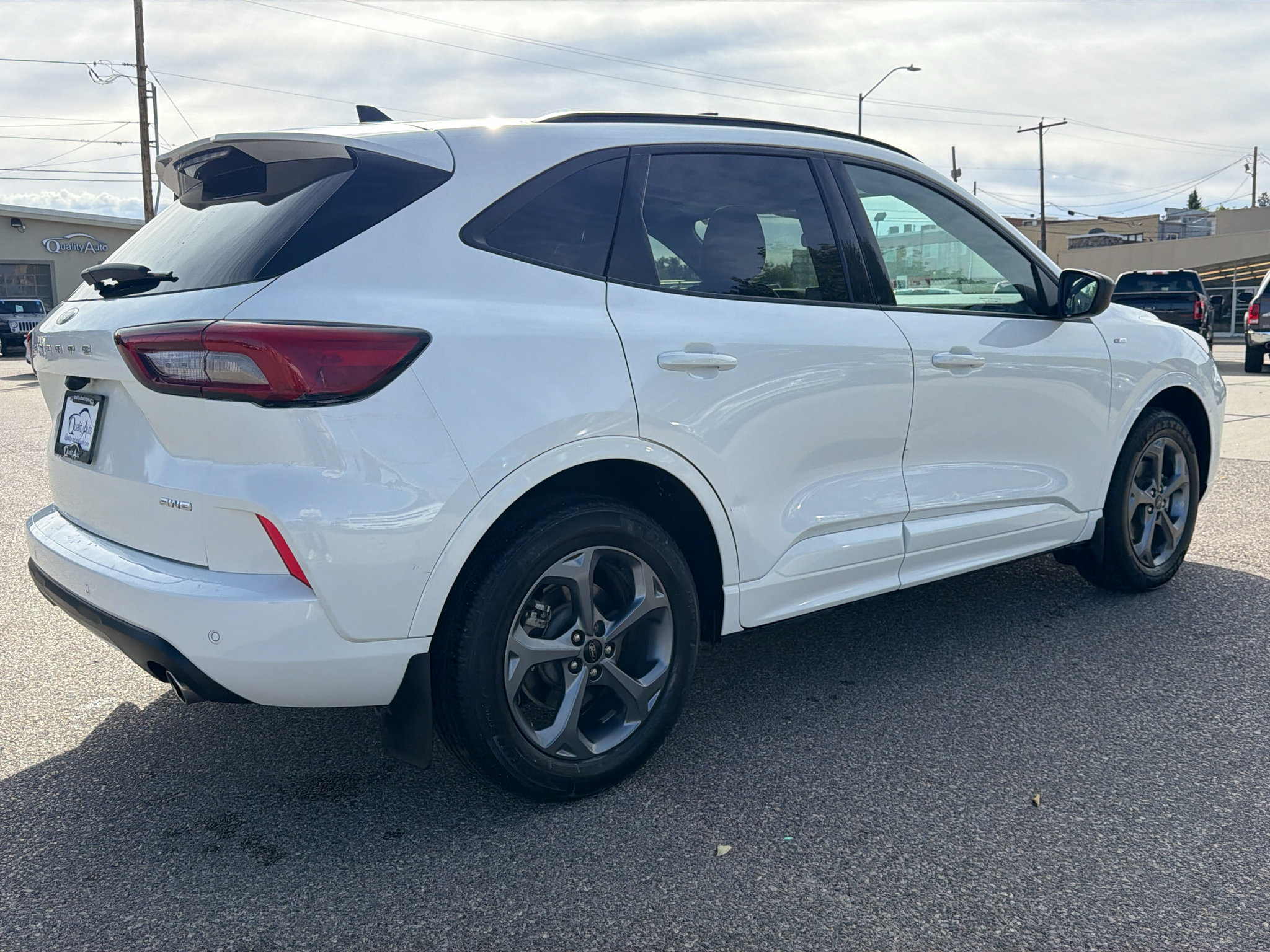 Used 2024 Ford Escape ST-Line w/ Tech Pack #1 AWD/4WD image 7