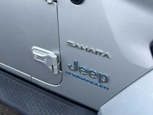 Certified 2023 Jeep Wrangler Unlimited Sahara w/ Cold Weather Group AWD/4WD image 5