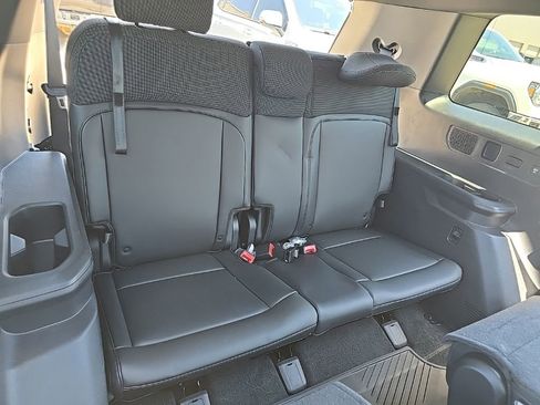 Used 2027 Kia Telluride S AWD/4WD image 9