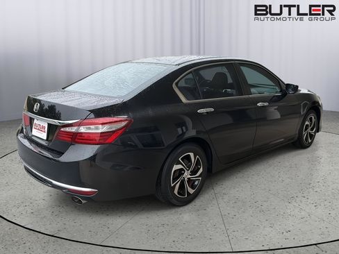 Used 2017 Honda Accord LX image 6