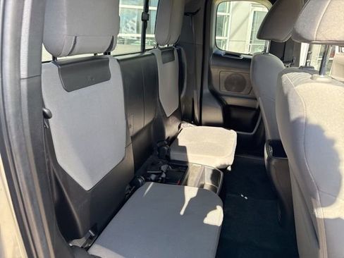 Used 2022 Toyota Tacoma SR5 image 28