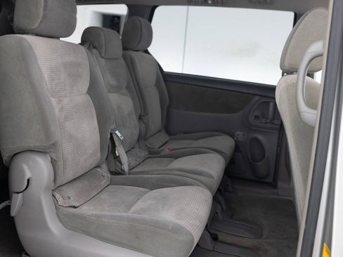 Used 2007 Toyota Sienna LE FWD image 29